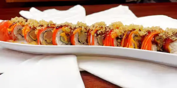 Crunch Roll at Mei's Foodie Hub Asian Restaurant in Andrews
